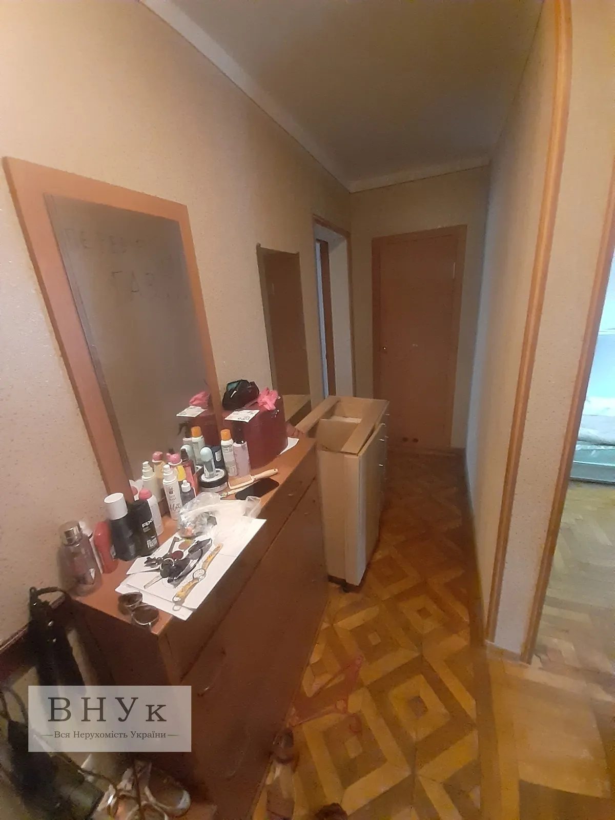 Apartments for sale 2 rooms, 44 m², 3rd fl./5 floors. 16, Zamkova vul., Ternopil. 