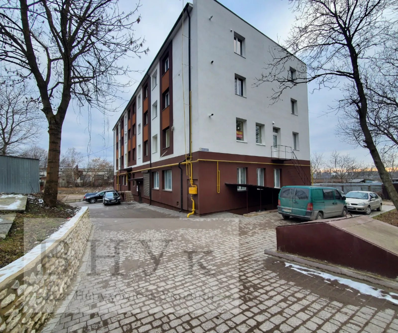 Apartments for sale. 2 rooms, 65 m², 2nd floor/4 floors. Doroshenka Hetmana vul., Ternopil. 