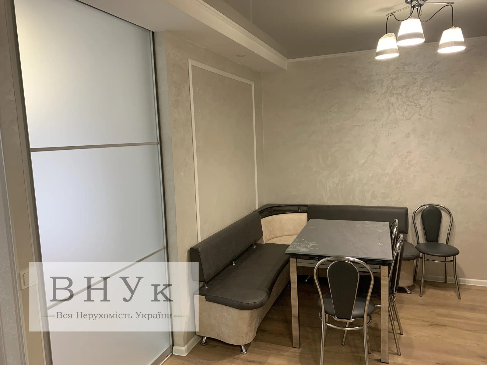 Apartments for sale 2 rooms, 70 m², 10th fl./11 floors. Sakharova , Ternopil. 