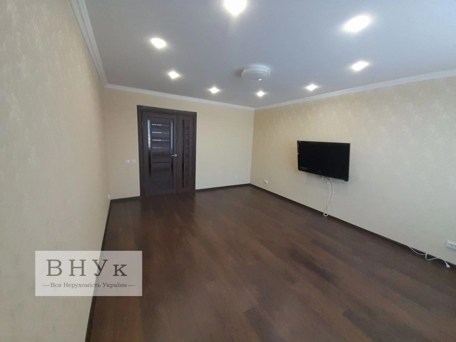 Apartments for sale. 2 rooms, 68 m², 7th floor/9 floors. Korolova S. vul., Ternopil. 