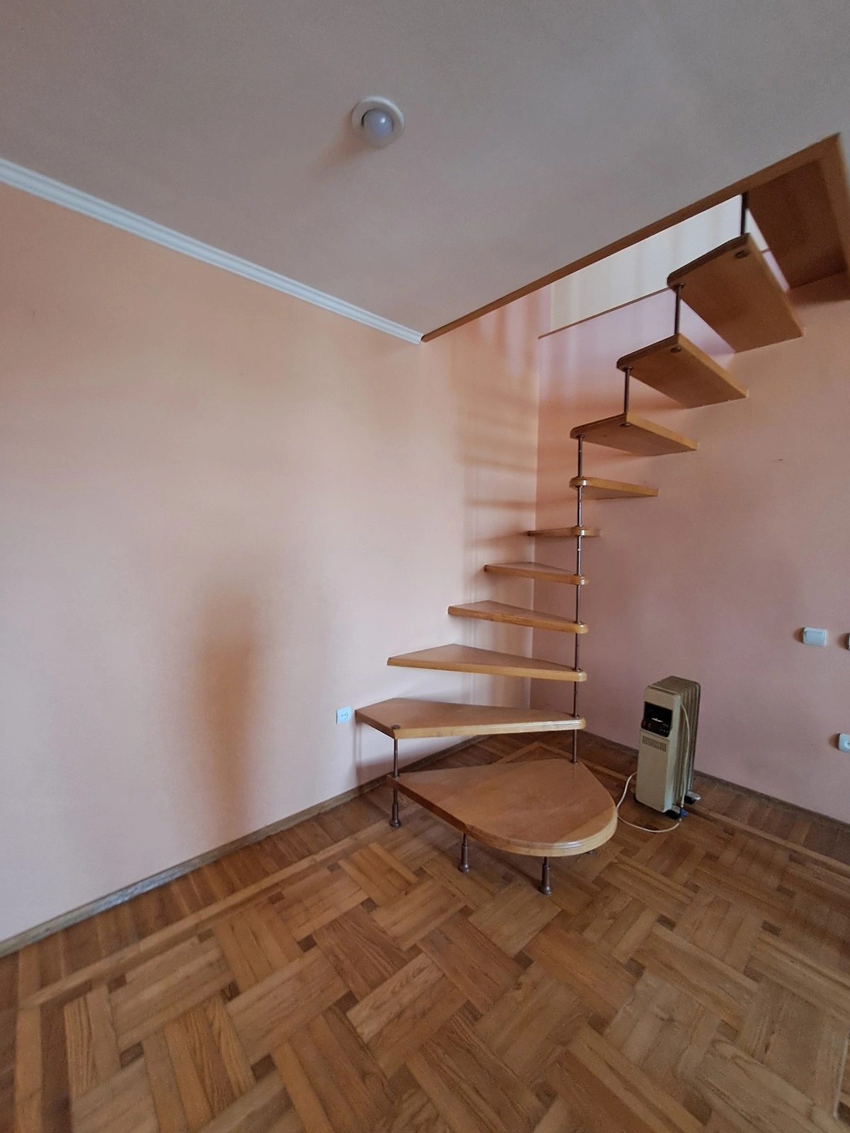 Apartments for sale. 3 rooms, 64 m², 6th floor/6 floors. Ruska vul., Ternopil. 