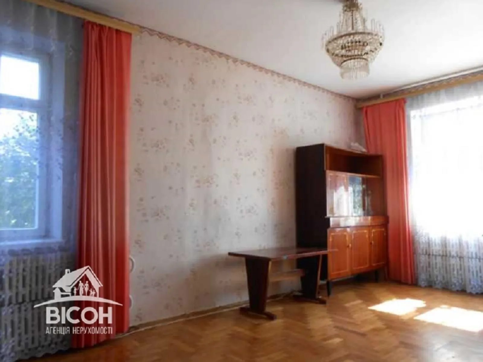 Apartments for sale. 2 rooms, 50 m², 1st floor/9 floors. Vostochnyy, Ternopil. 