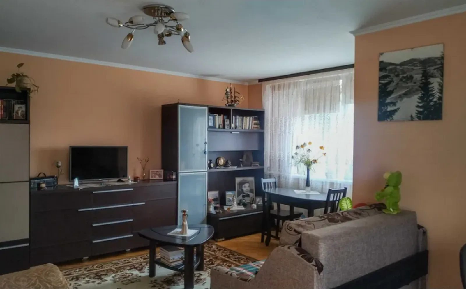 Apartments for sale. 2 rooms, 56 m², 4th floor/5 floors. 39, Lesi Ukrayinky vul., Ternopil. 