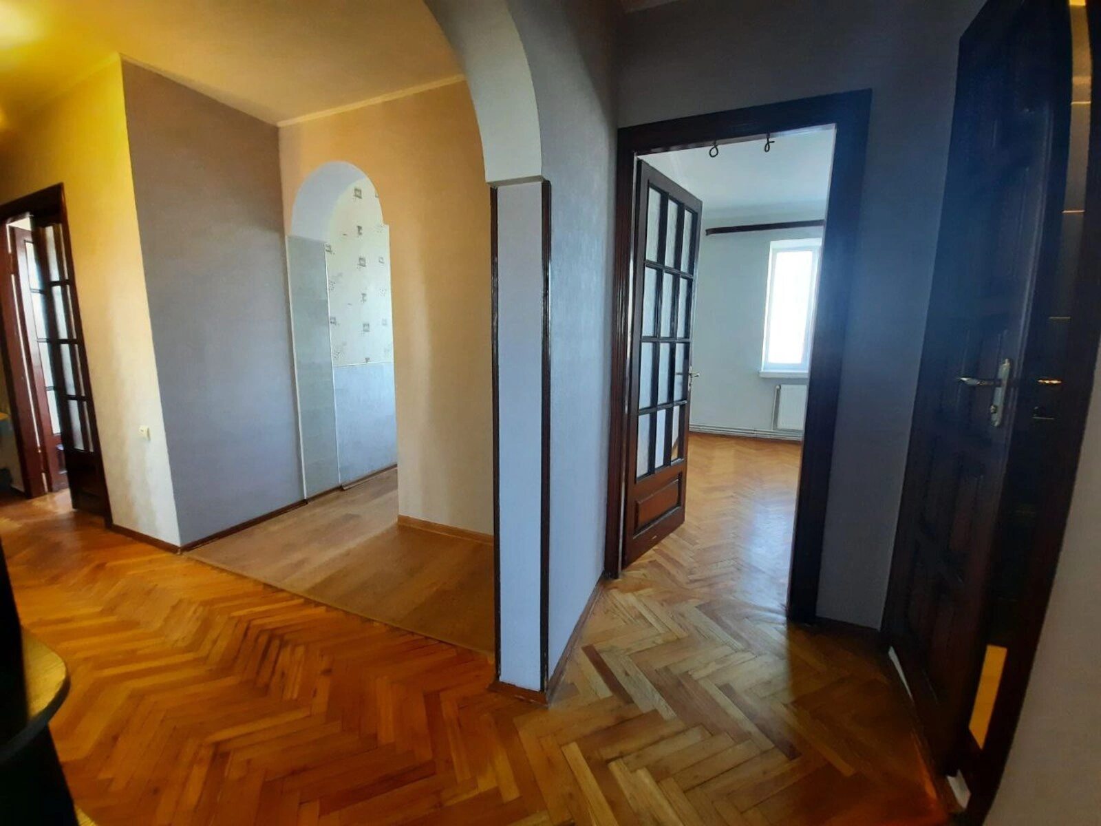 Apartments for sale. 3 rooms, 64 m², 9th floor/10 floors. Yurchaka V. vul., Ternopil. 