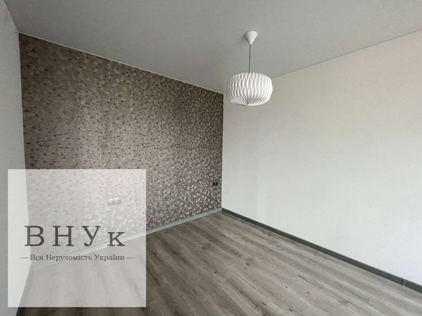 Apartments for sale. 1 room, 43 m², 5th floor/10 floors. Illyenka , Ternopil. 