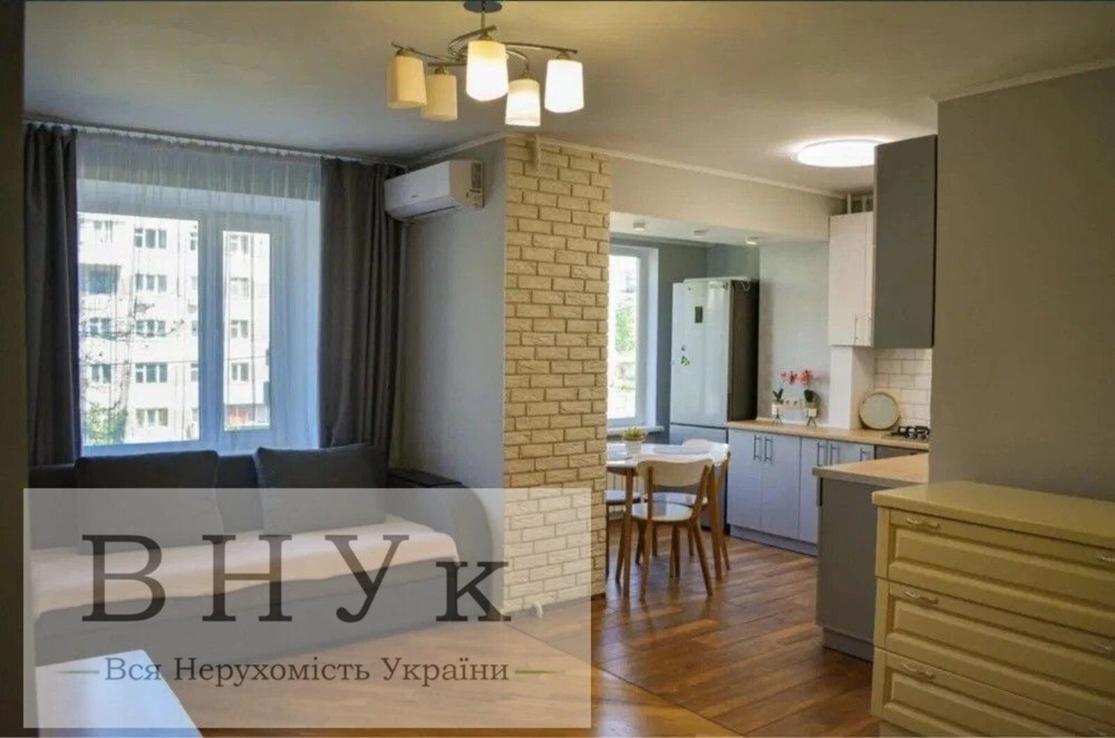 Apartments for sale. 65 m², 2nd floor/9 floors. Slastiona vul., Lviv. 