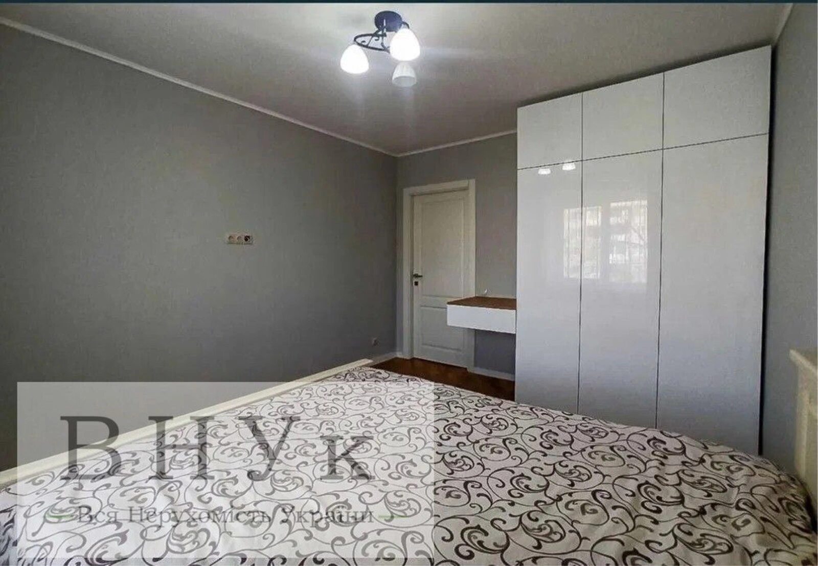 Apartments for sale. 65 m², 2nd floor/9 floors. Slastiona vul., Lviv. 