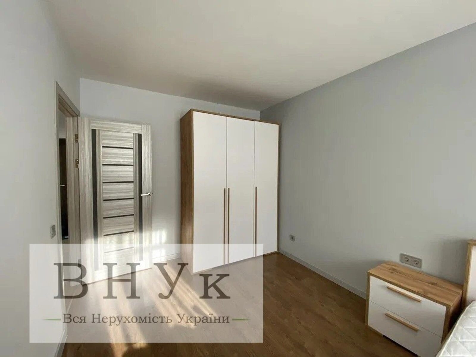 Apartments for sale. 1 room, 40 m², 6th floor/10 floors. Zelena vul., Lviv. 