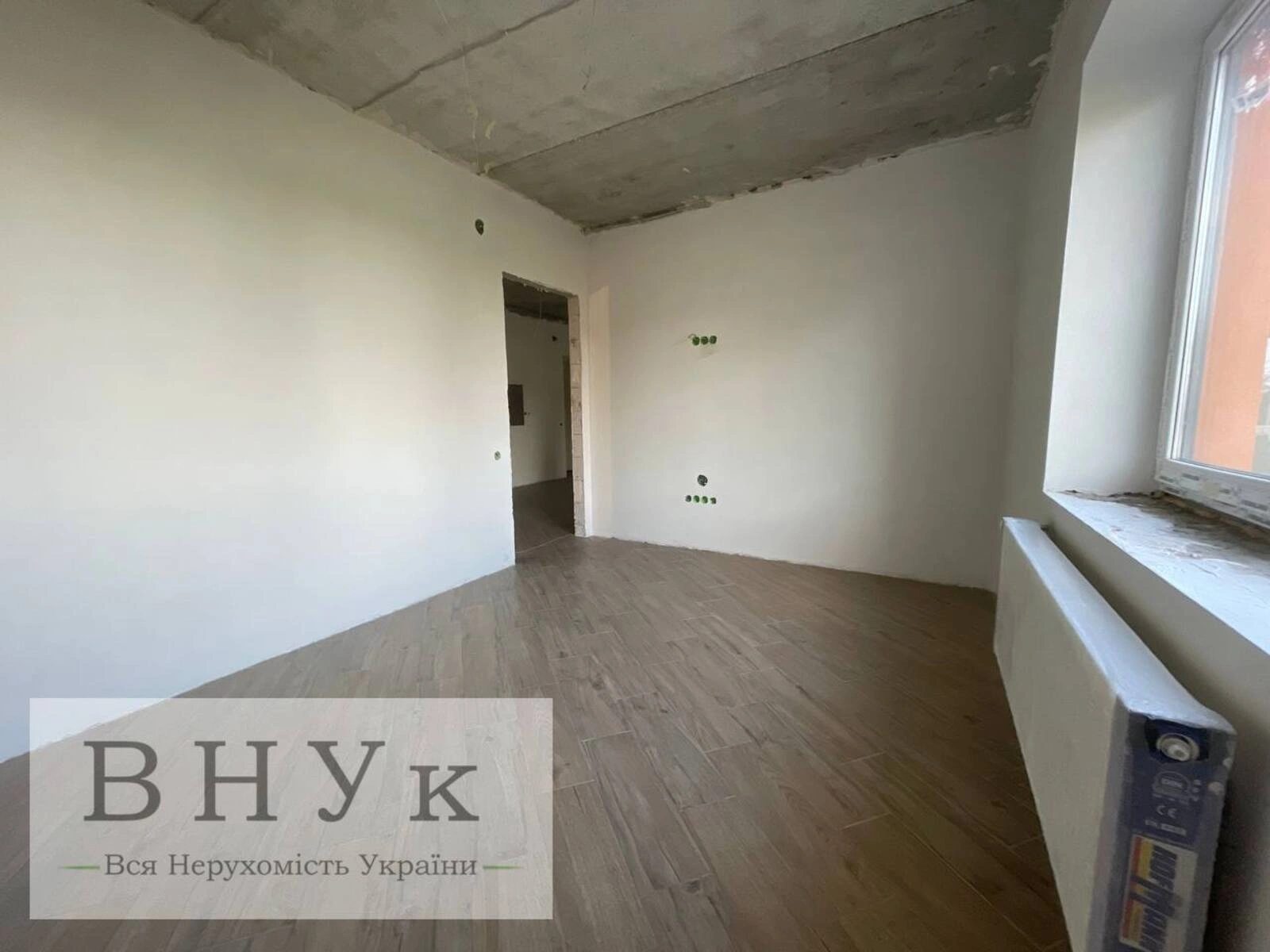 Apartments for sale. 3 rooms, 103 m², 1st floor/4 floors. Mysuliv , Ternopil. 