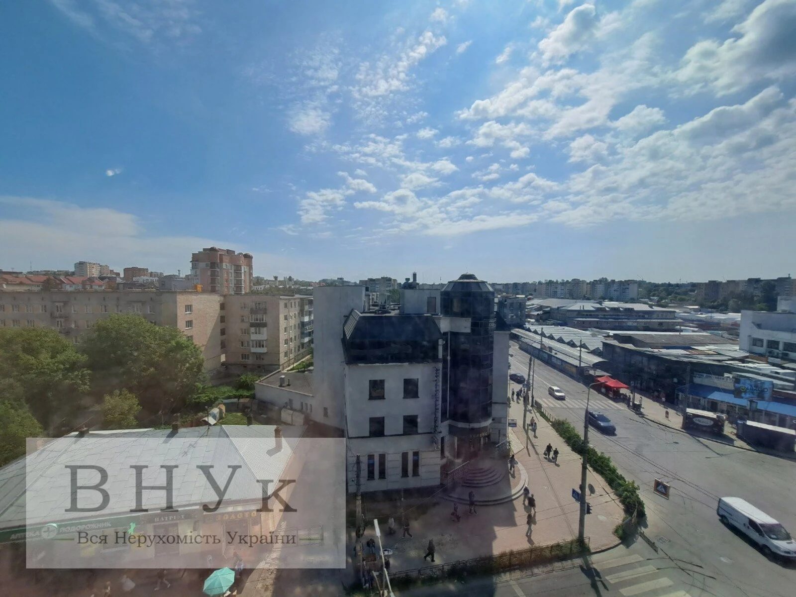 Apartments for sale 2 rooms, 747 m², 6th fl./10 floors. Zhyvova vul., Ternopil. 