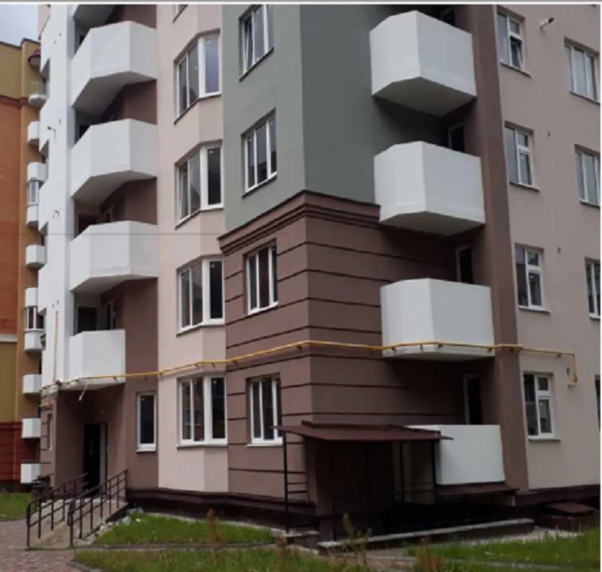 Apartments for sale. 1 room, 44 m², 1st floor/10 floors. 4, Troleybusna vulytsya, Ternopil. 