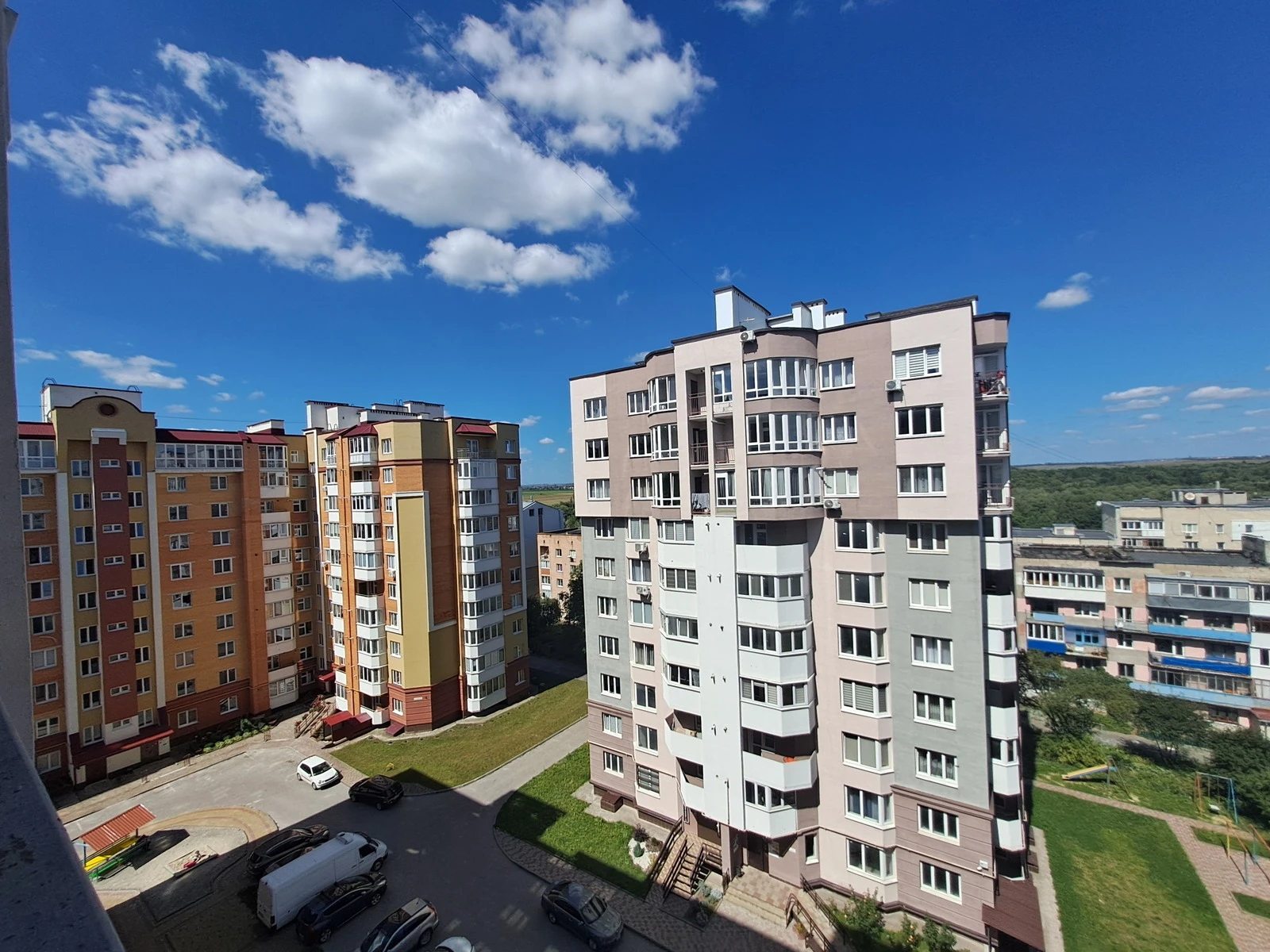 Продаж квартири 1 кімната, 45 m², 9 пов./10 поверхів. 4, Тролейбусна вулиця, Тернопіль. 