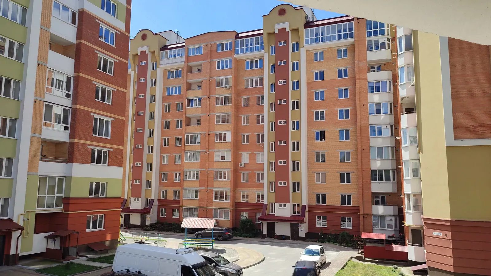 Продаж квартири 3 кімнати, 86 m², 7 пов./10 поверхів. 4, Тролейбусна вул., Тернопіль. 