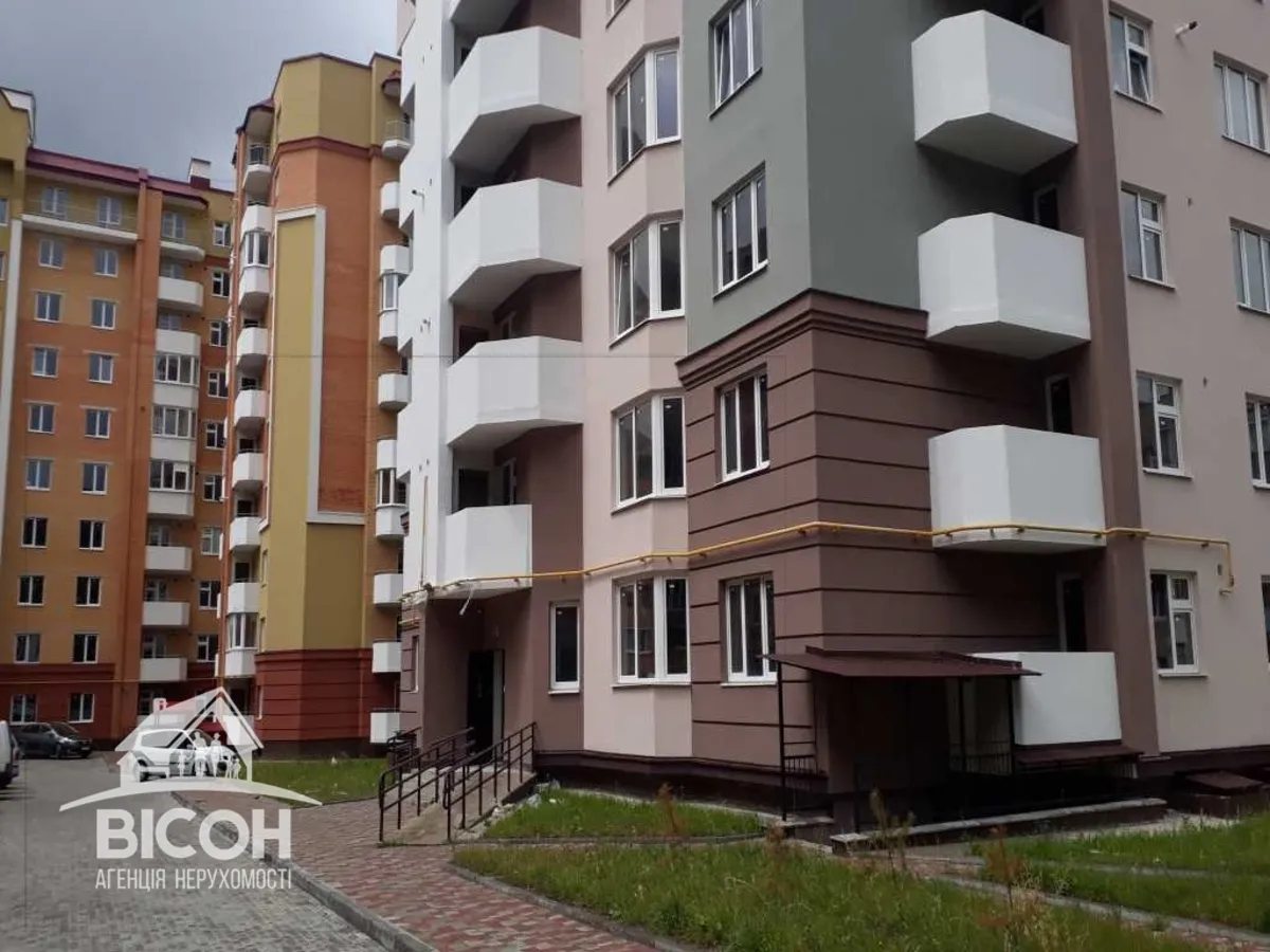 Apartments for sale. 1 room, 45 m², 2nd floor/10 floors. 4, Troleybusna vulytsya, Ternopil. 