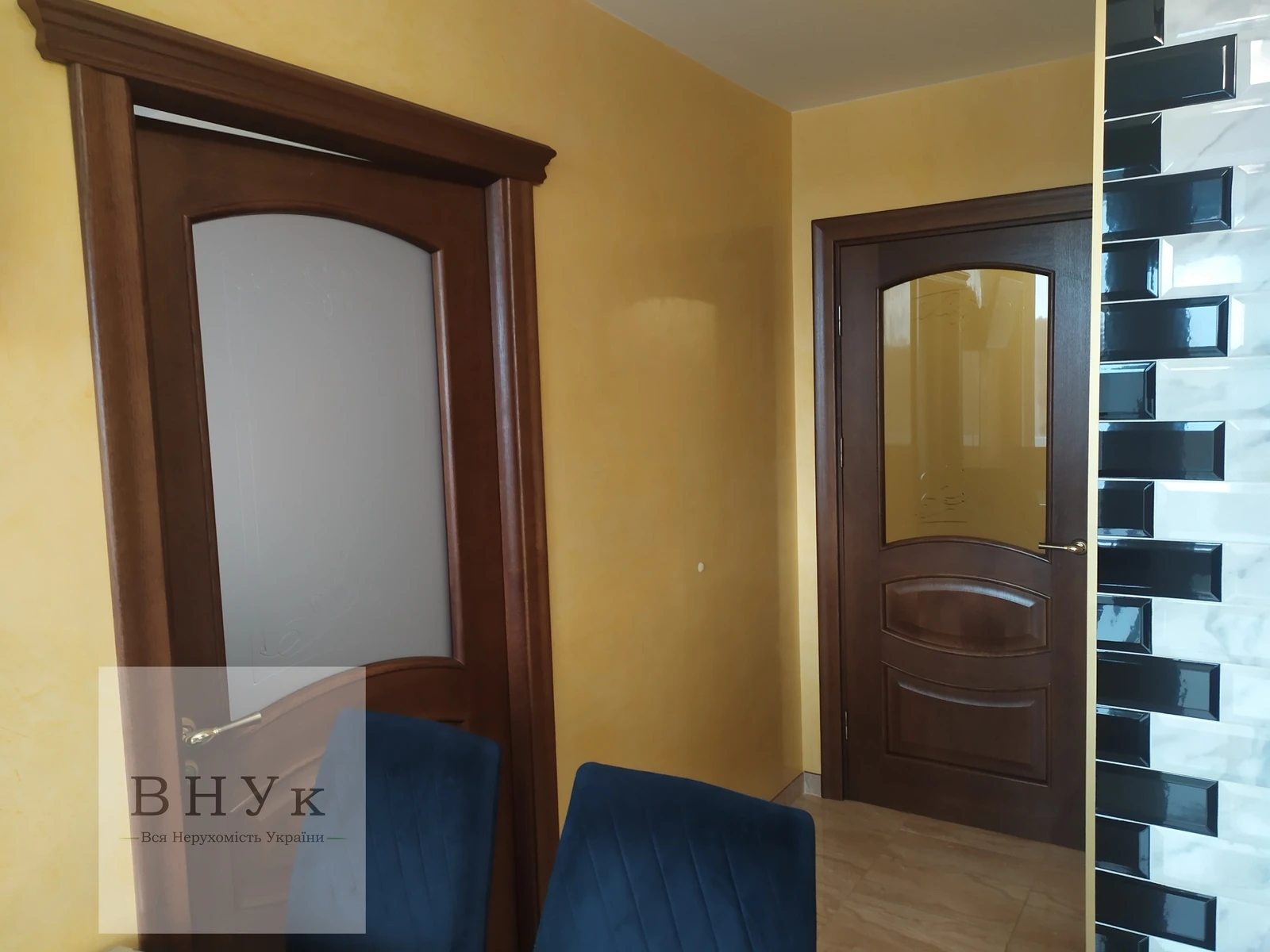 Apartments for sale 2 rooms, 56 m², 7th fl./11 floors. Kutkivtsi  Zolotohirska vul., Ternopil. 