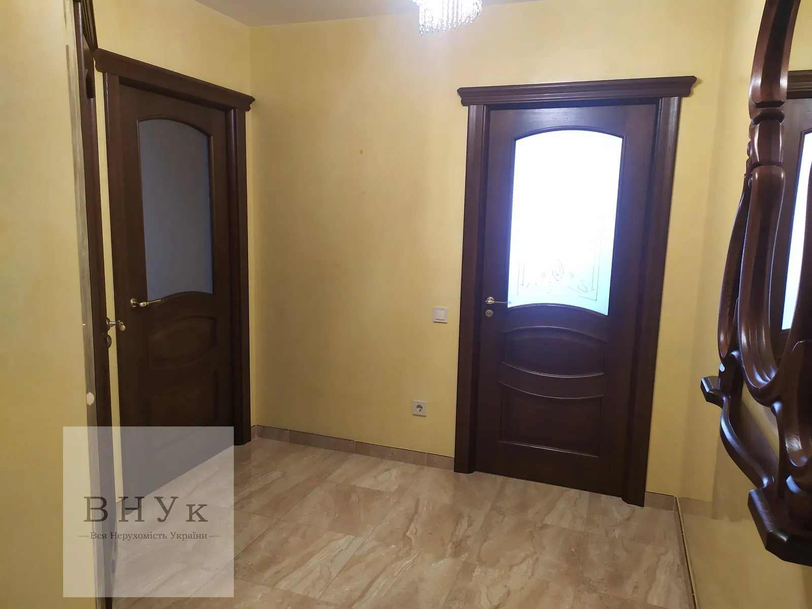 Apartments for sale 2 rooms, 56 m², 7th fl./11 floors. Kutkivtsi  Zolotohirska vul., Ternopil. 