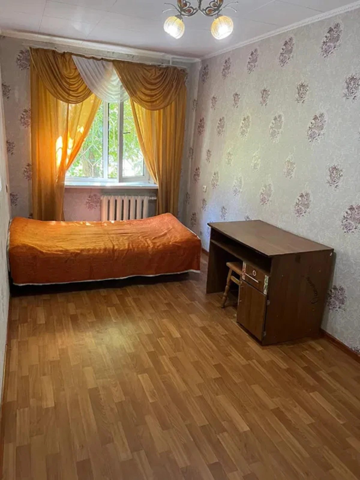 Продаж квартири. 2 rooms, 44 m², 1st floor/5 floors. 54, Петрова Генерала ул., Одеса. 