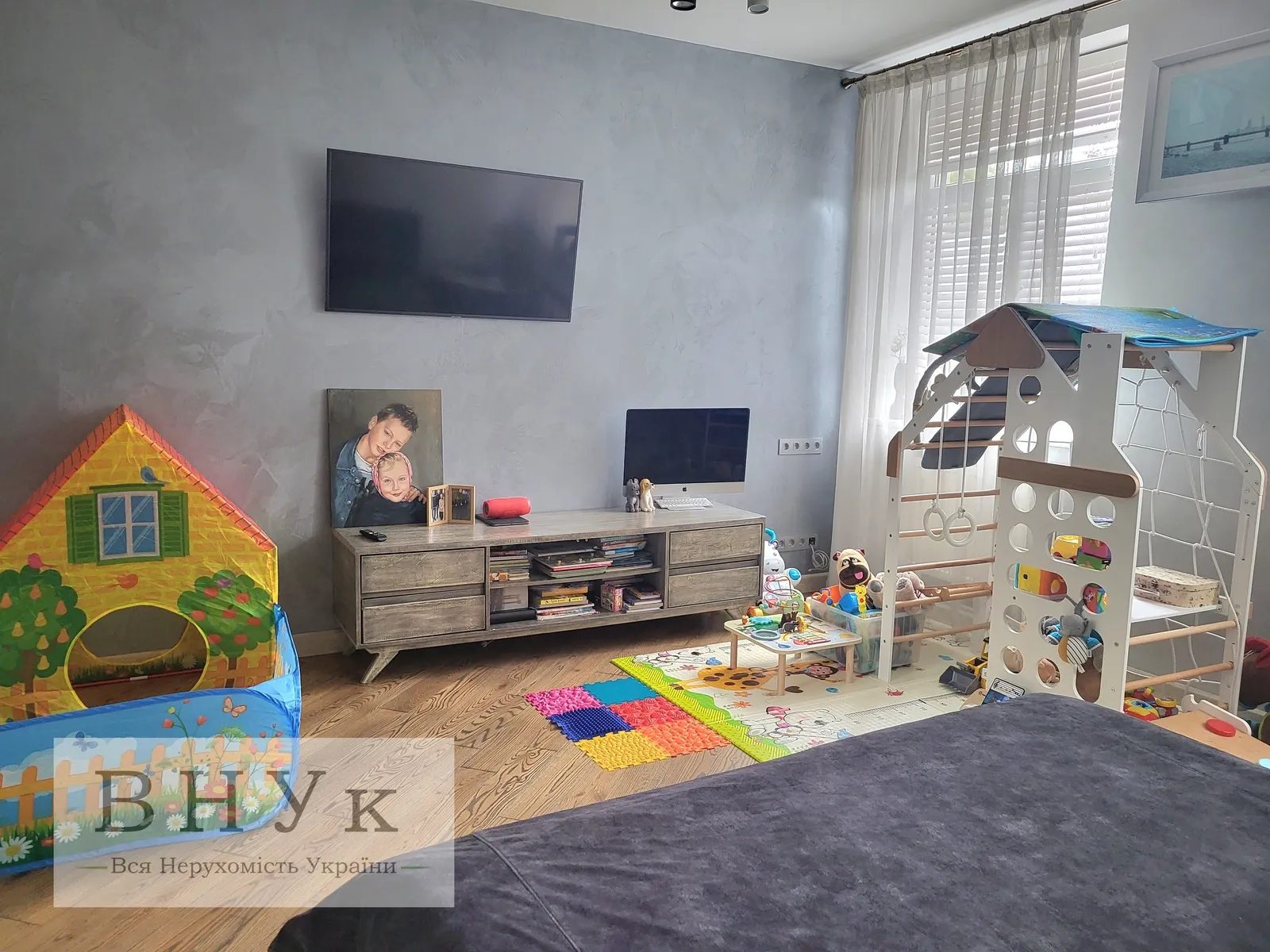 Продаж квартири. 4 rooms, 103 m², 3rd floor/3 floors. Руська вул., Тернопіль. 