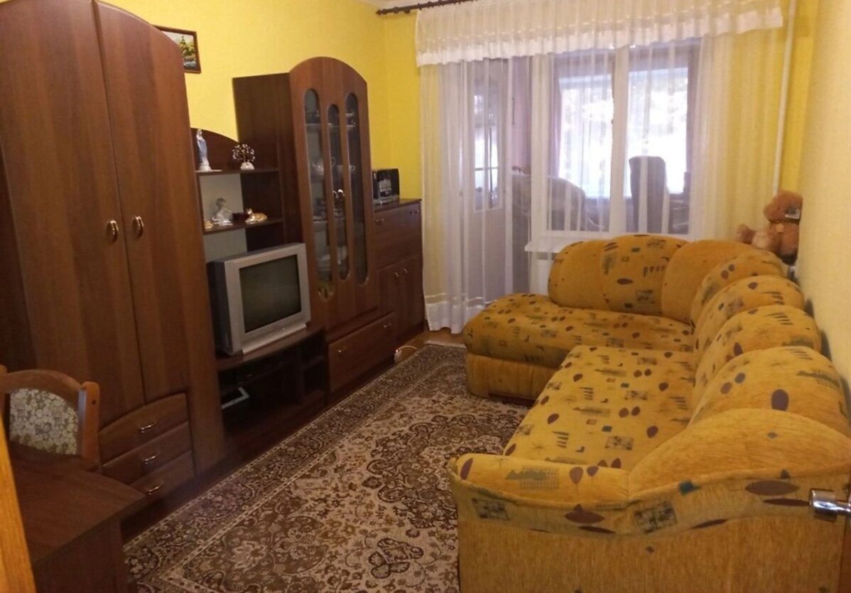 Продаж квартири. 3 rooms, 90 m², 1st floor/10 floors. 4, Куліша П. б-р, Тернопіль. 