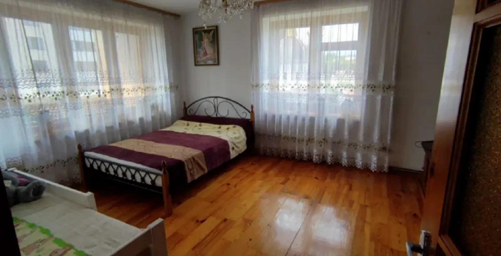 Apartments for sale. 3 rooms, 74 m², 4th floor/4 floors. 9, Kutkivtsi  Bentsalya vul., Ternopil. 