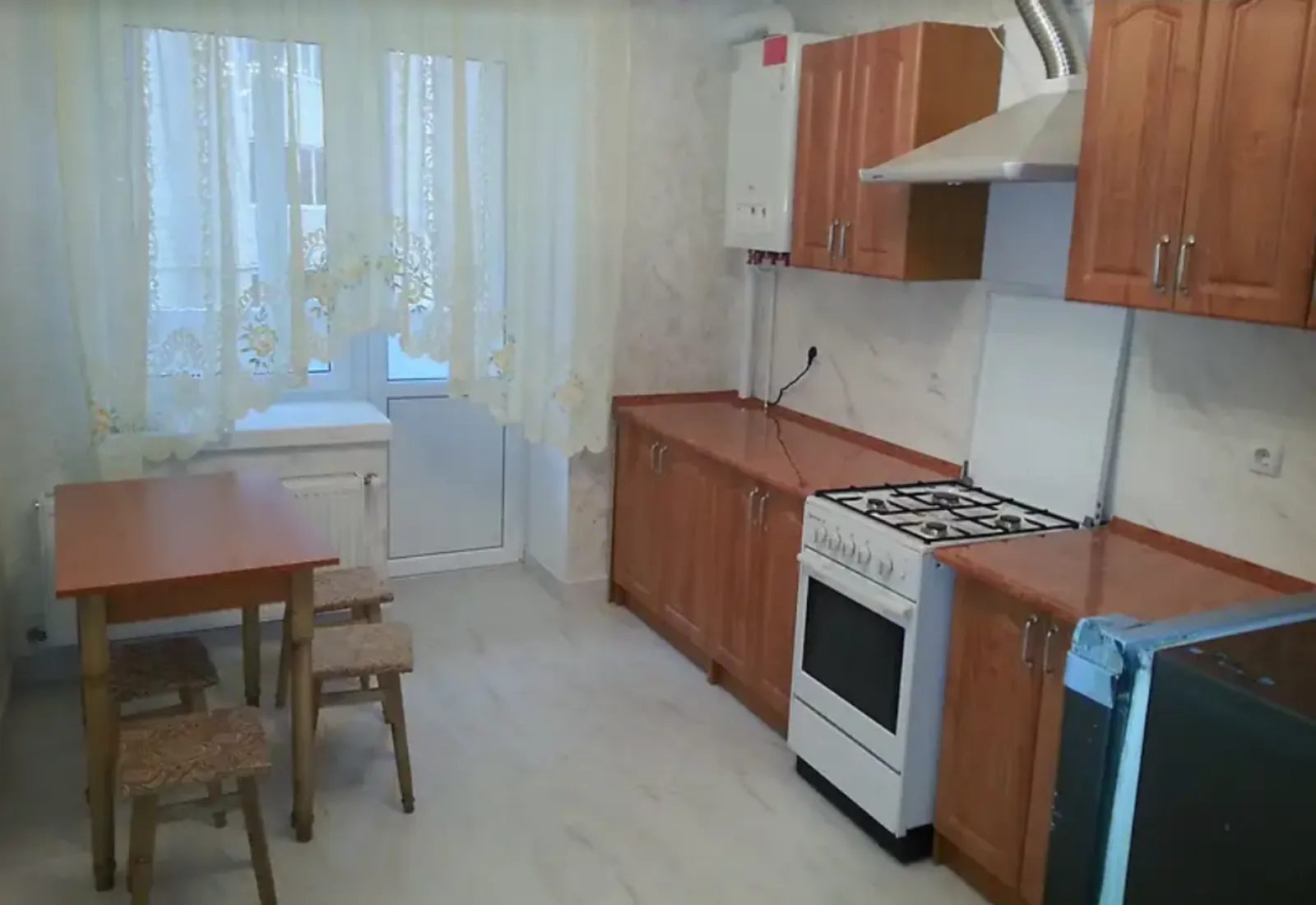 Apartment for rent. 61 m², 2nd floor/10 floors. Nad Yarom vul., Ternopil. 