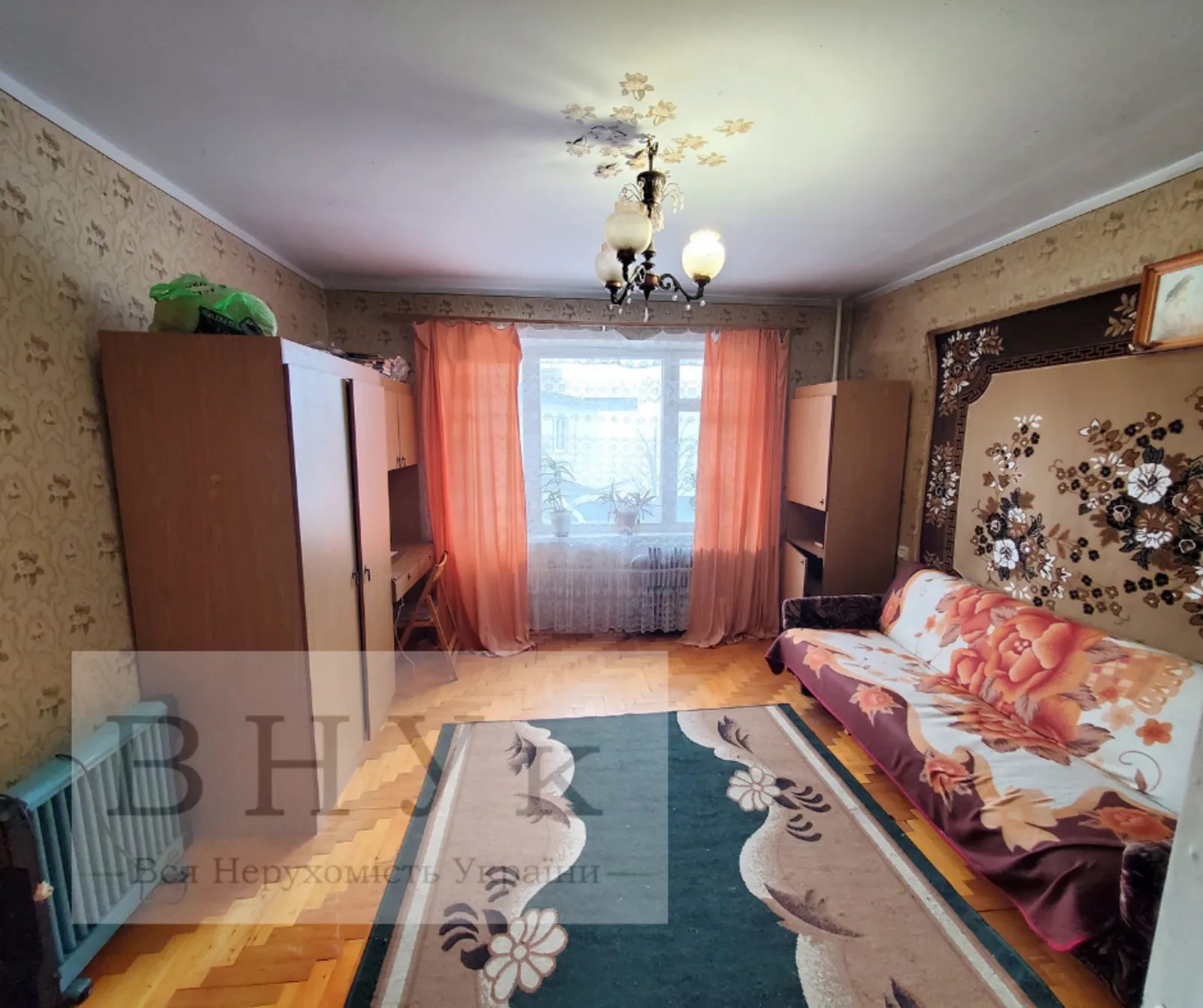 Apartments for sale. 5 rooms, 100 m², 1st floor/9 floors. Obolonya vul., Ternopil. 