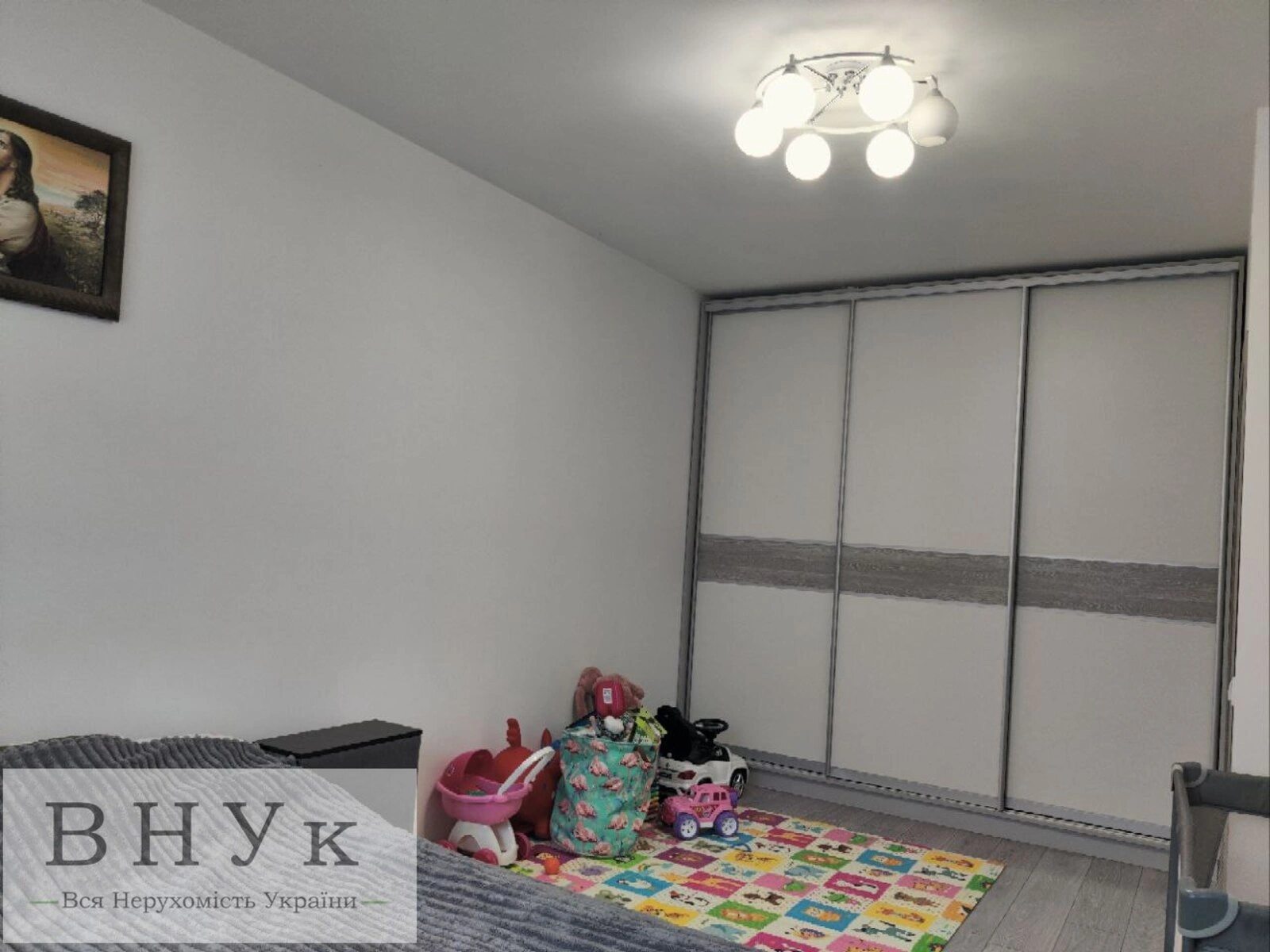 Продам 1-кімнатну квартиру з чудовим ремонтом у новобудові по вулиці Богдана Хмельницького