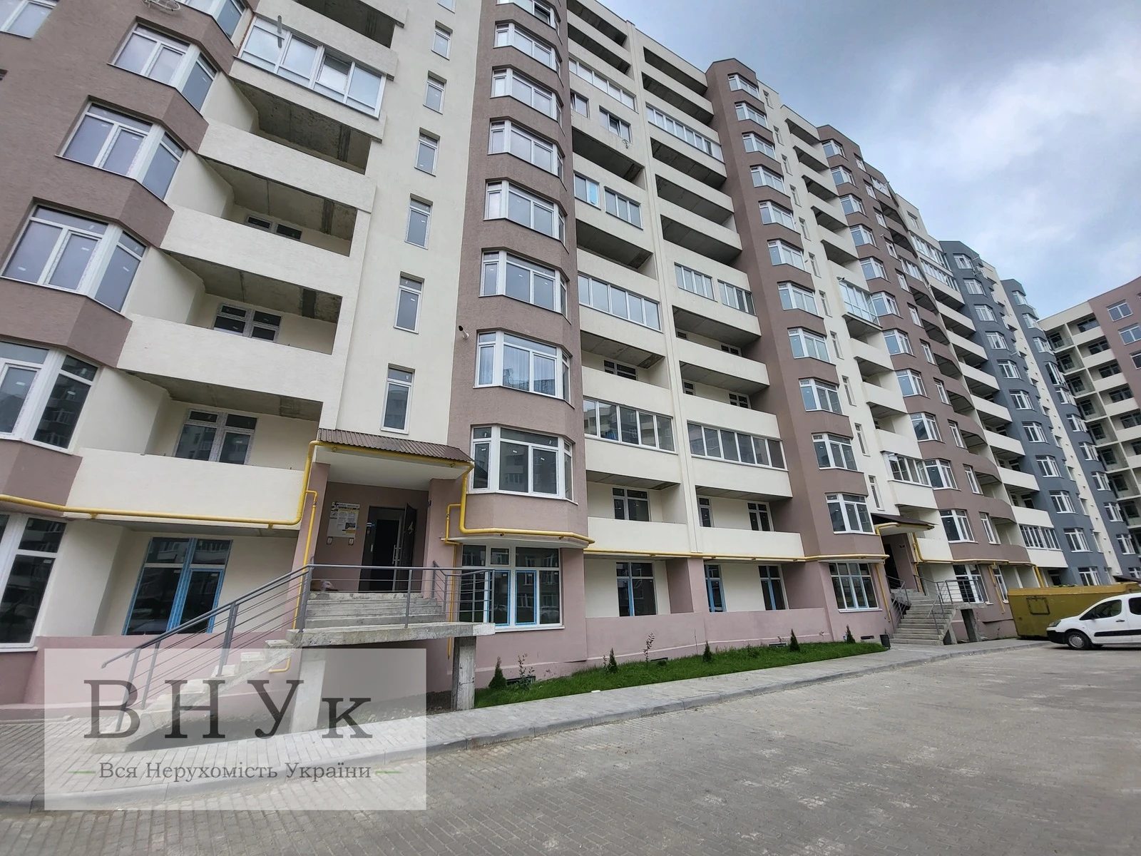 Apartments for sale. 2 rooms, 54 m², 12 floor/12 floors. Kyyivska vul., Ternopil. 