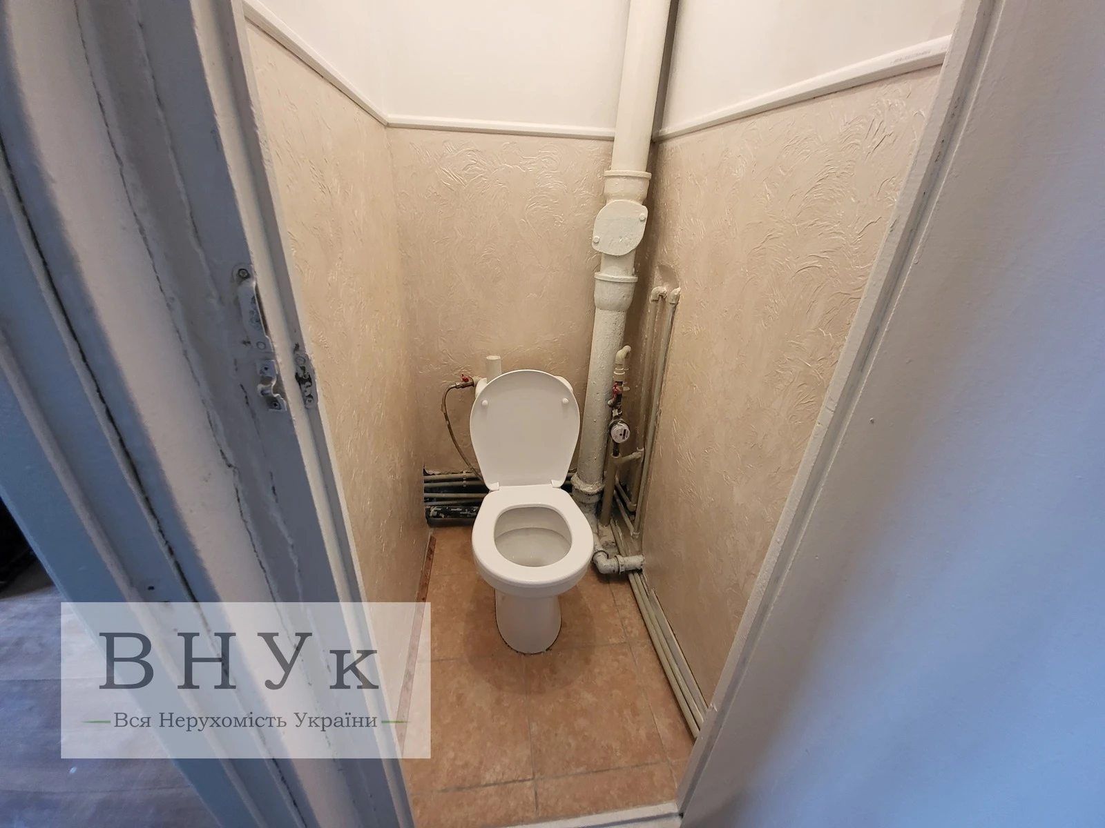 Продаж квартири 2 кімнати, 512 m², 9 пов./9 поверхів. Лучаківського вул., Тернопіль. 