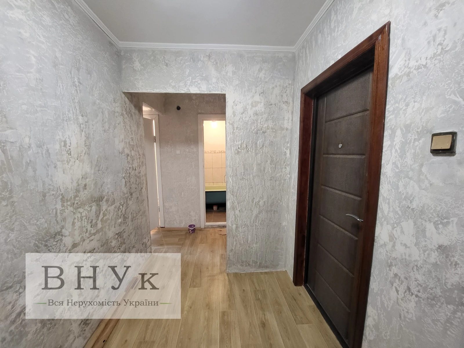 Apartments for sale. 2 rooms, 51 m², 9th floor/9 floors. Luchakivskoho vul., Ternopil. 
