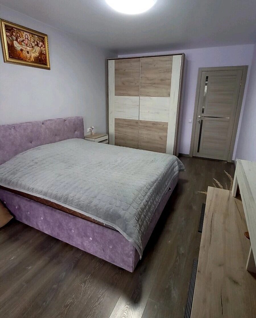 Apartments for sale. 2 rooms, 67 m², 2nd floor/10 floors. Heroyiv Chornobylya vul., Ternopil. 
