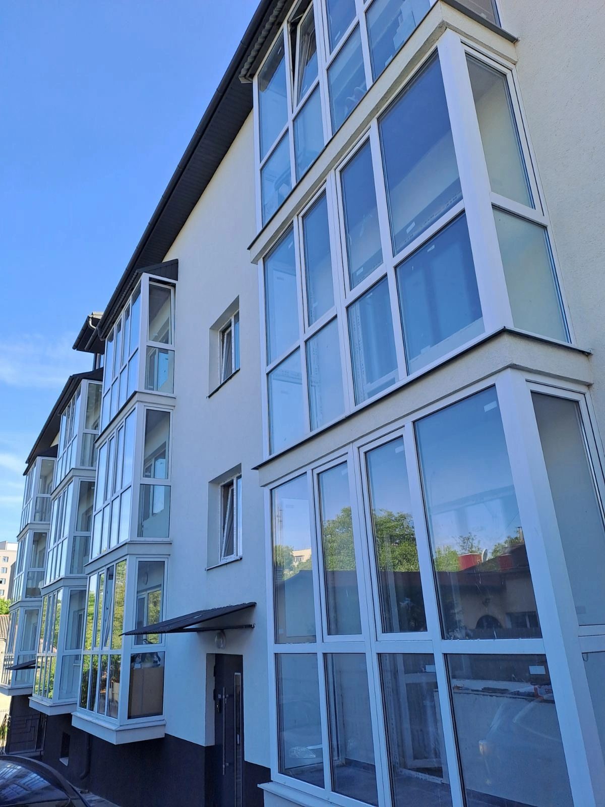 Apartments for sale. 1 room, 51 m², 1st floor/3 floors. Novyy svet, Ternopil. 