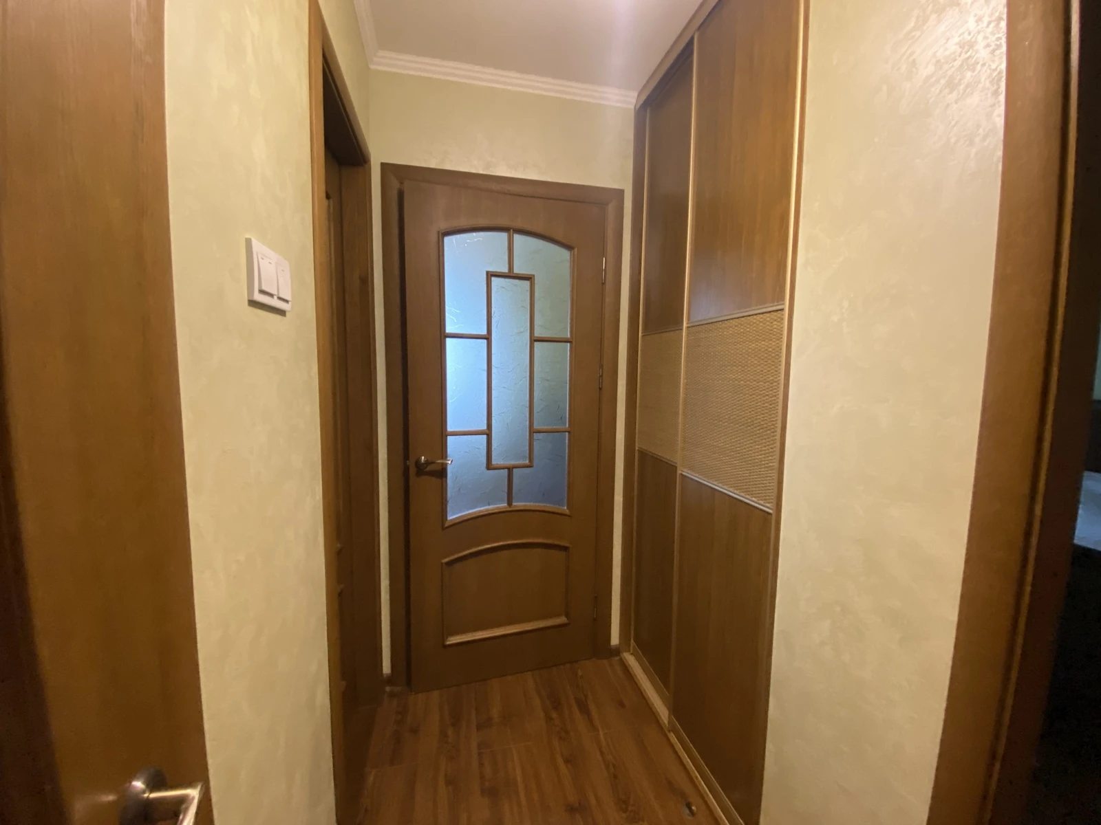 Продаж квартири 3 кімнати, 606 m², 3 пов./5 поверхів. Микулинецька , Тернопіль. 