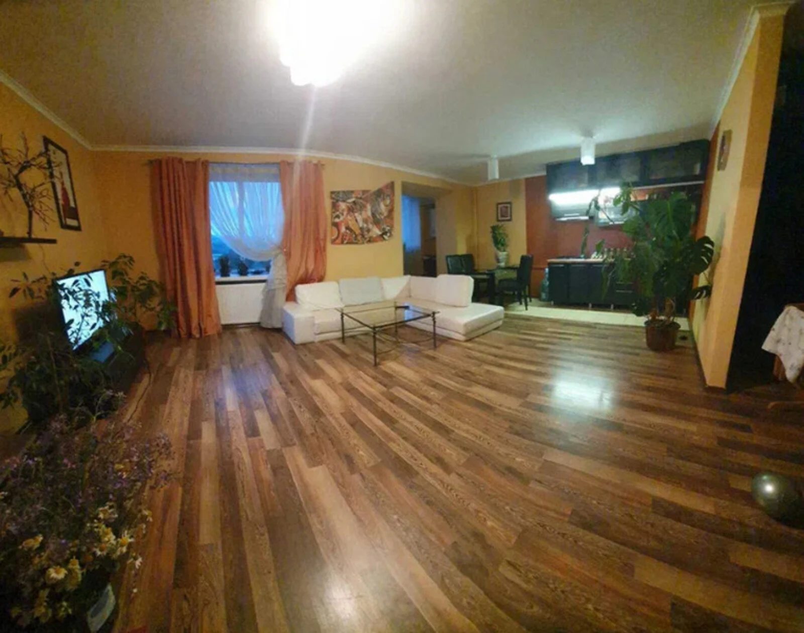 Apartments for sale. 3 rooms, 75 m², 5th floor/6 floors. Tykha vul., Ternopil. 
