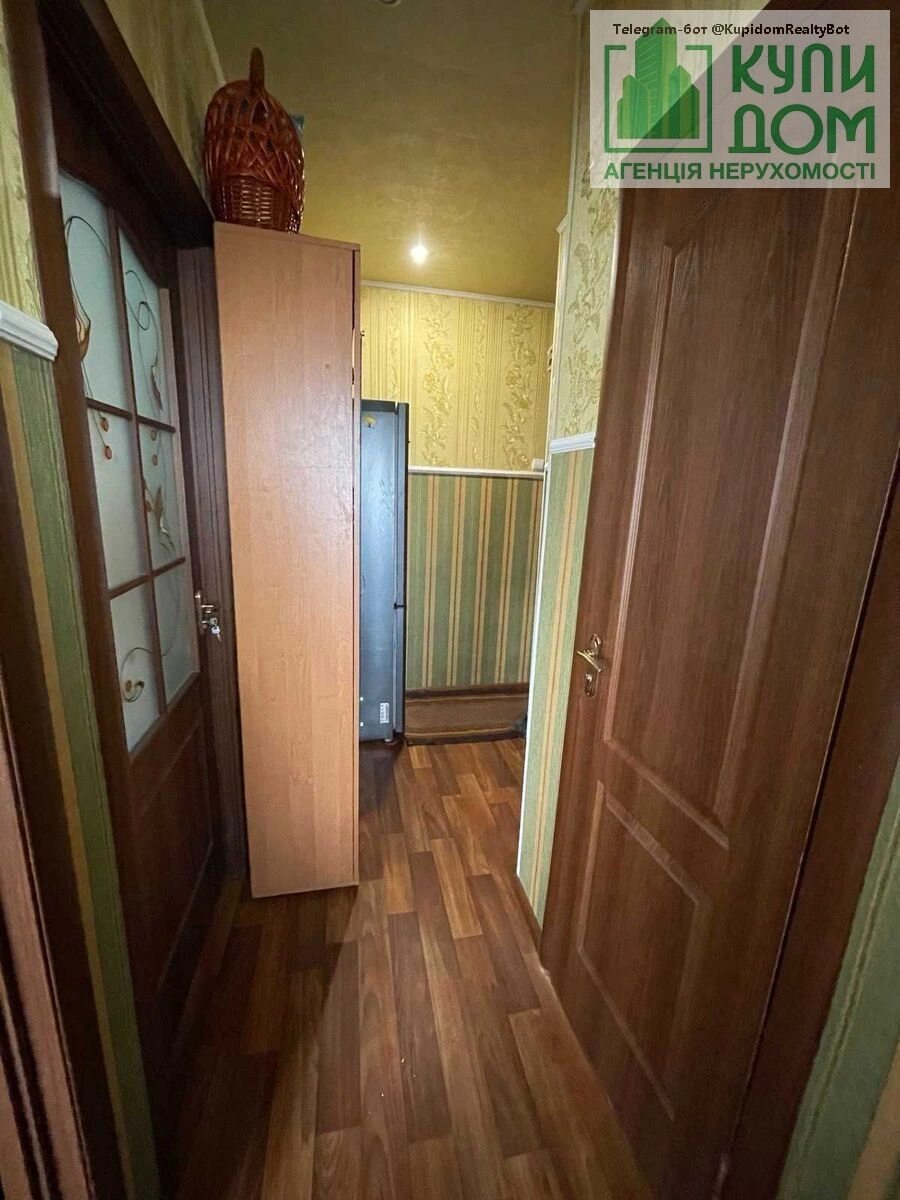 Продаж квартири 2 кімнати, 42 m², 3 пов./3 поверхи. Подільський (ленінський), Кропивницький. 