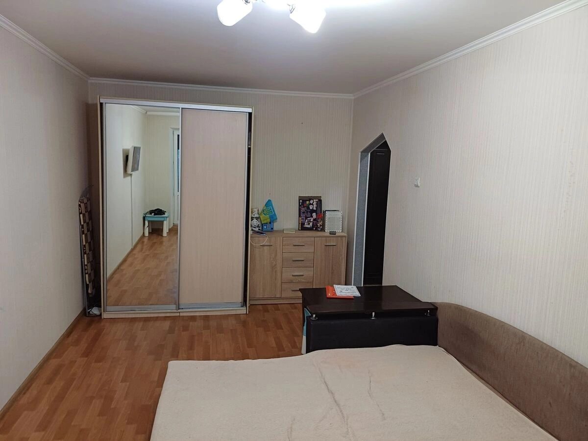 Продаж квартири 1 кімната, 33 m², 3 пов./5 поверхів. Яновського , Кропивницький. 