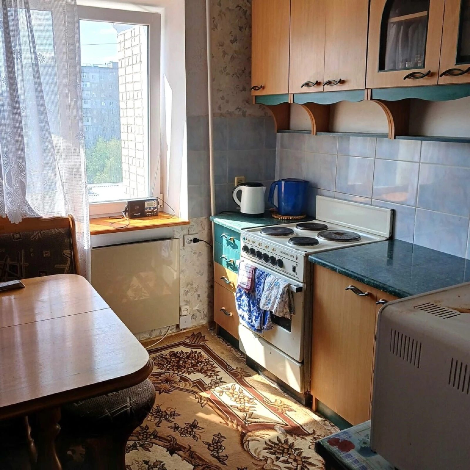 Apartments for sale. 2 rooms, 49 m², 5th floor/14 floors. Ostrovskoho vul., Kropyvnytskyy. 