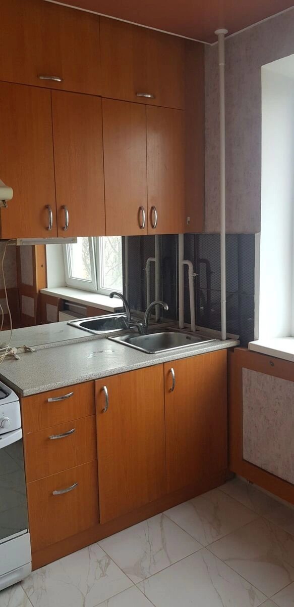 Продаж квартири 1 кімната, 34 m², 5 пов./9 поверхів. Фортечний (кіровський), Кропивницький. 