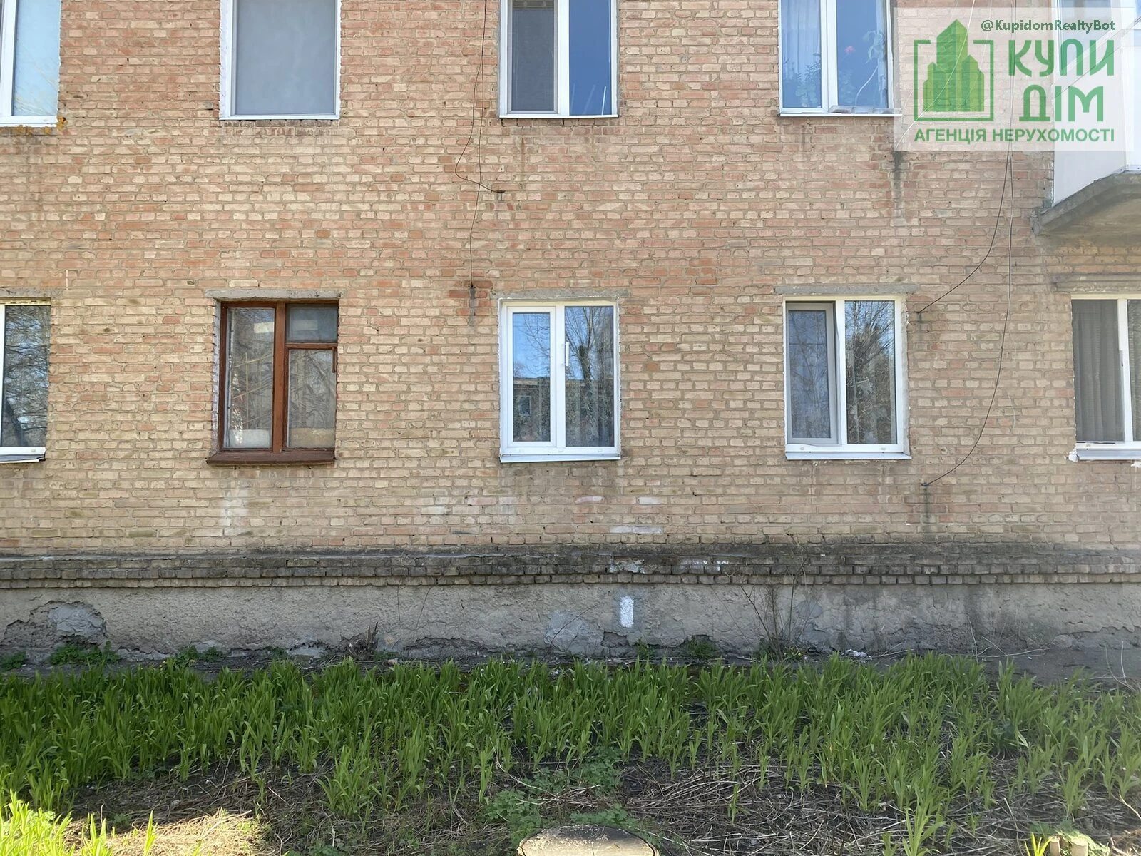 Продаж квартири. 3 rooms, 64 m², 1st floor/5 floors. 21, Віктора Френчка вул.(Бєляєва), Кропивницький. 