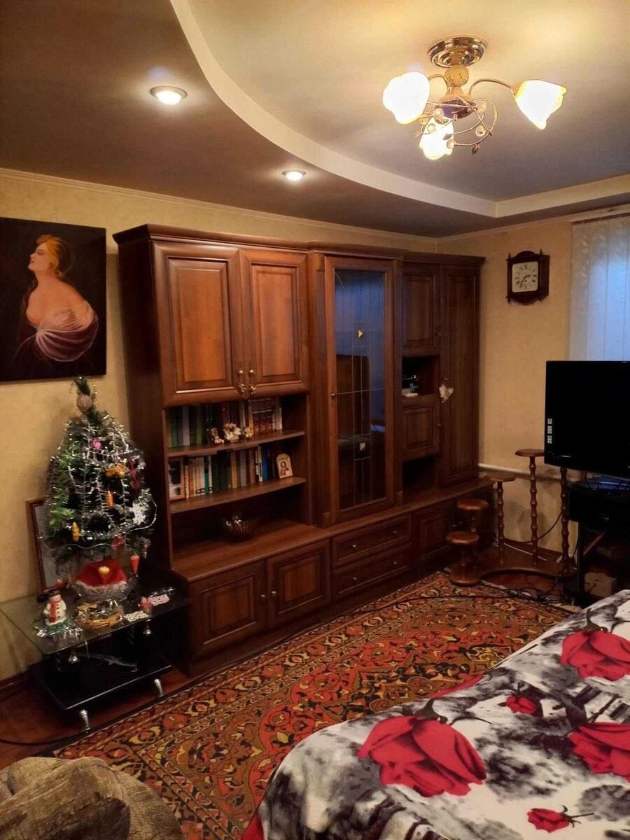 Продаж квартири 1 кімната, 38 m², 9 пов./9 поверхів. Фортечний (кіровський), Кропивницький. 