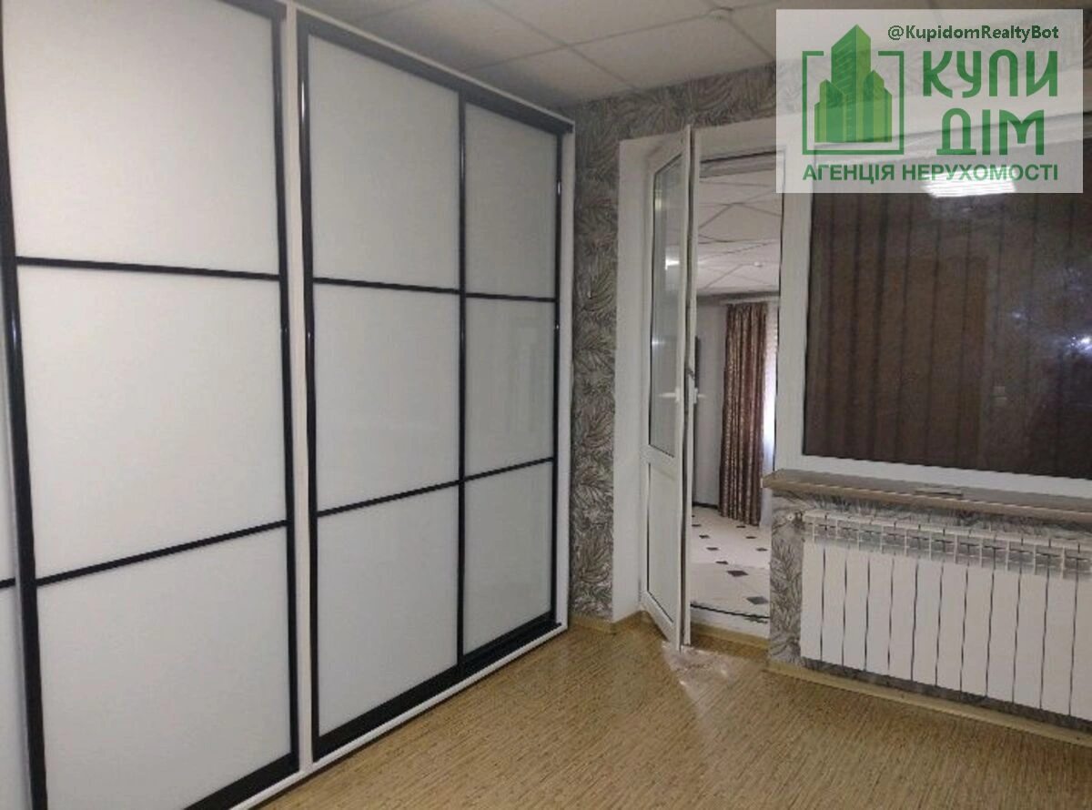 Продаж квартири. 5 rooms, 102 m², 1st floor/1 floor. Фортечний (кіровський), Кропивницький. 