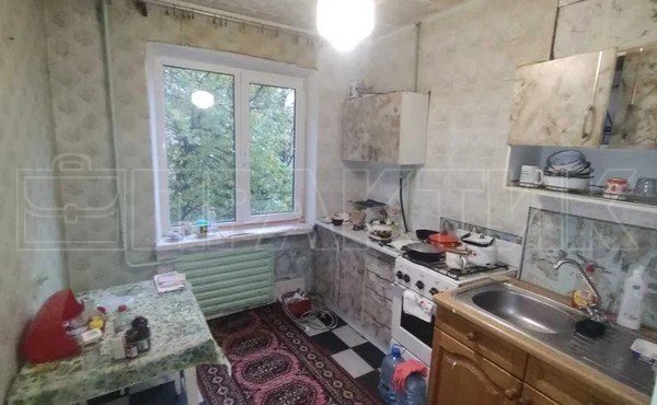 Apartments for sale. 2 rooms, 48 m². Dotsenko vul. 28, Chernihiv. 