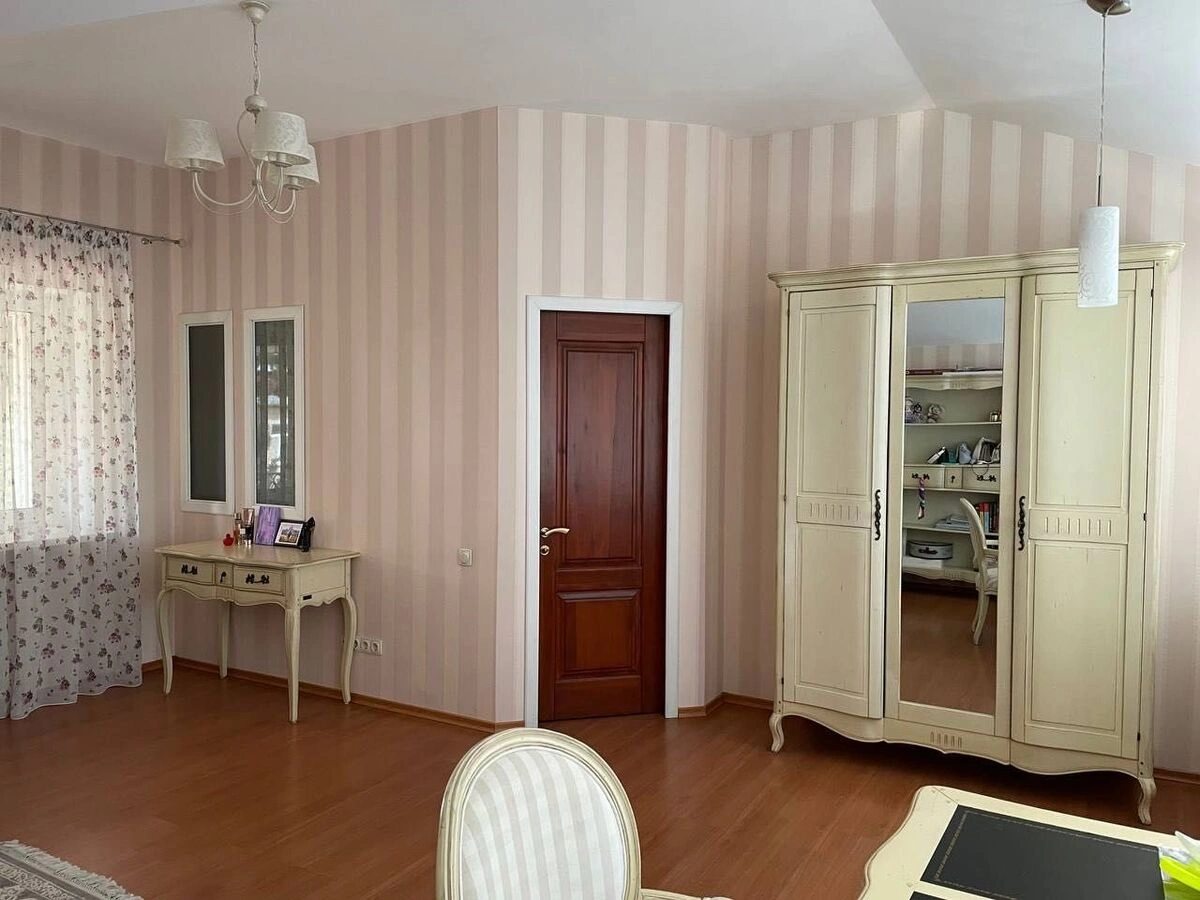 House for sale 290 m², 2 floors. 777, Vyktora Chmylenka Dzerzhynskoho ulytsa, Kropyvnytskyy. 