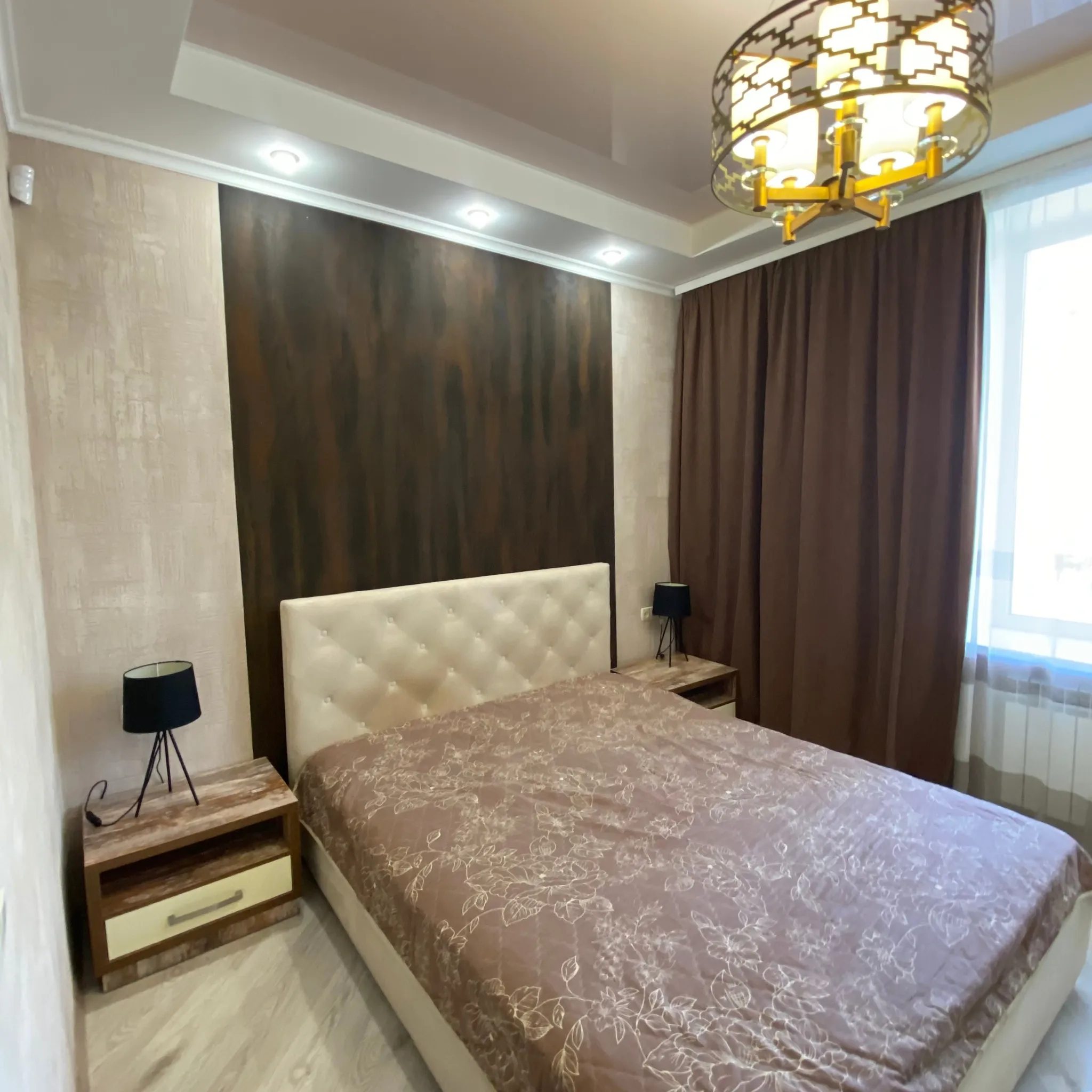 Apartments for sale. 2 rooms, 50 m², 2nd floor/4 floors. 4, Kostenko, Kryvyy Rih. 
