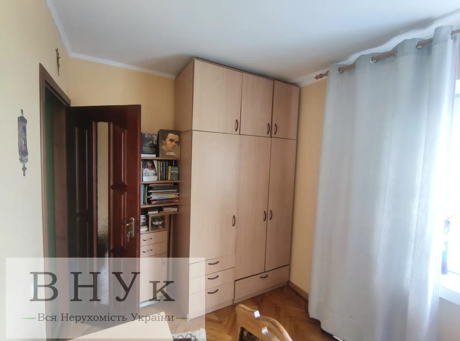 Apartments for sale. 2 rooms, 41 m², 3rd floor/5 floors. Druzhby vul., Ternopil. 