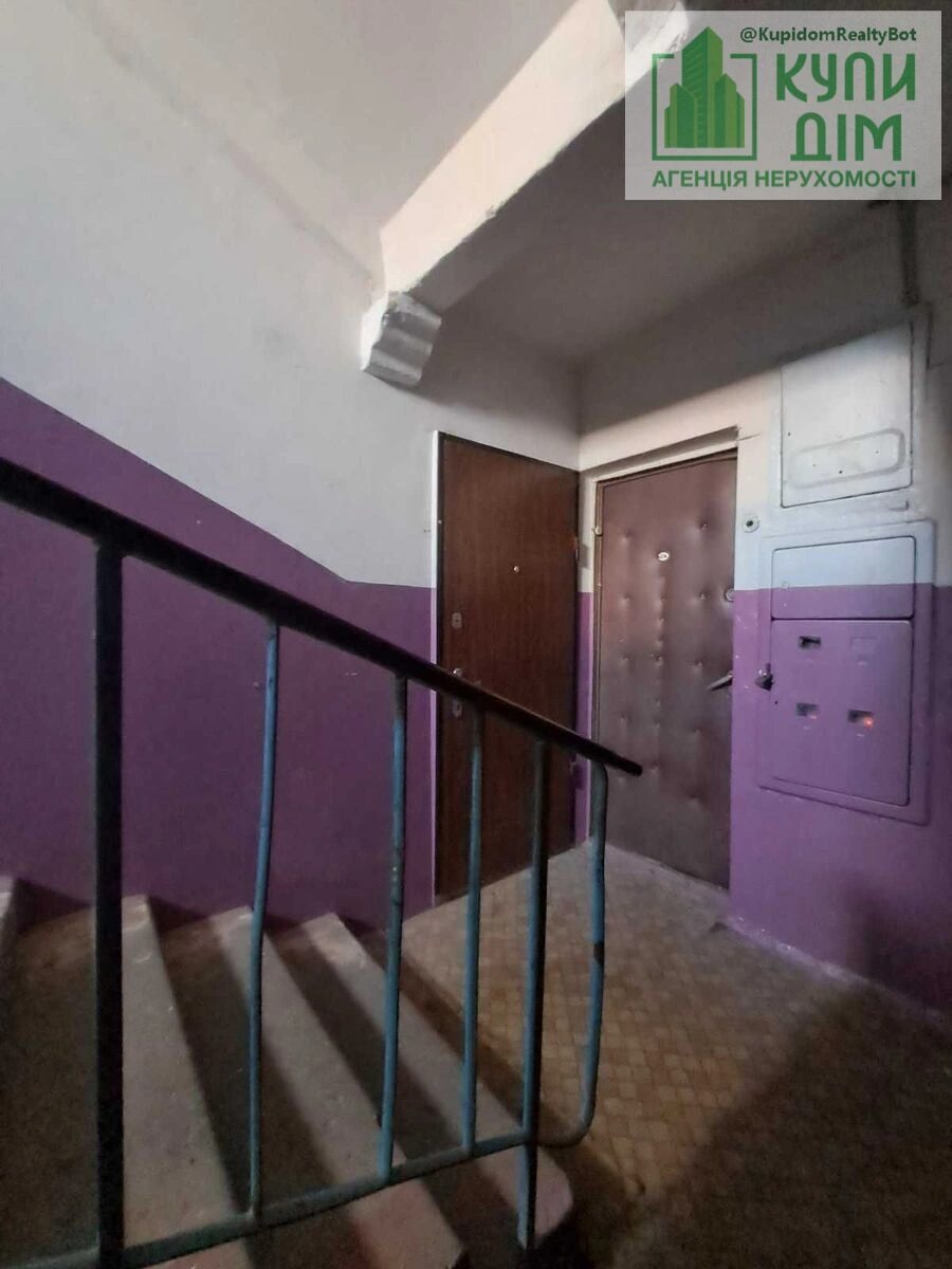 Apartments for sale. 2 rooms, 45 m², 1st floor/5 floors. Fortechnyy kirovskyy, Kropyvnytskyy. 