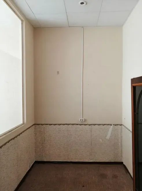 Продам офіс 86 m², 3 пов./5 поверхів. Соборна (50 Років Жовтня) вул., Кропивницький. 