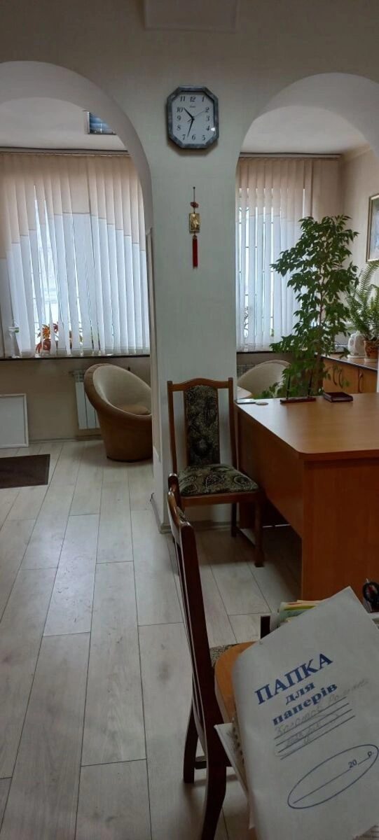 Продам офіс. 33 m², 1st floor/1 floor. Шульгиних (Калініна) вул., Кропивницький. 