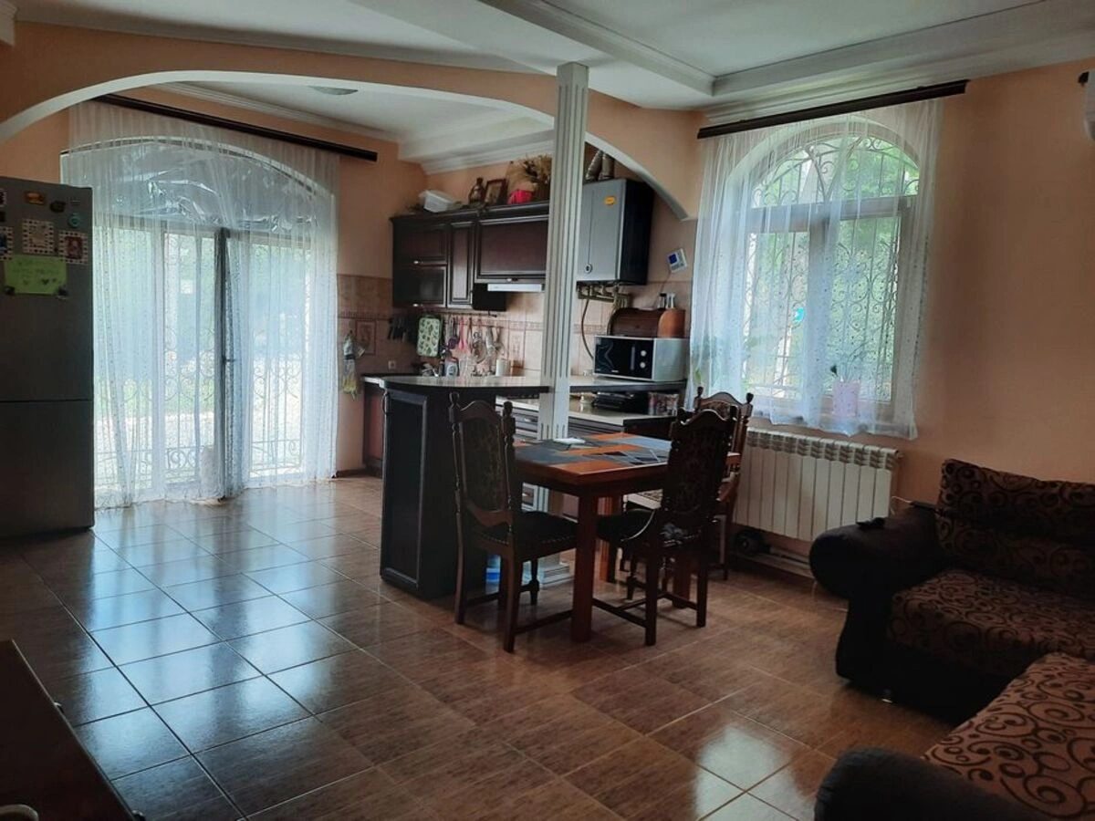 House for sale 130 m², 3 floors. Haharina vul., Kropyvnytskyy. 