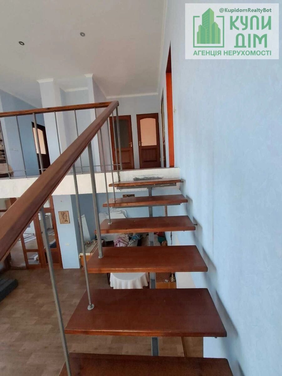 House for sale 230 m², 2 floors. Kozatska , Kropyvnytskyy. 